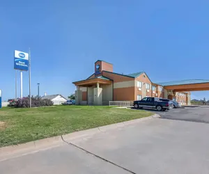 Photo 2 - Best Western Post Inn
