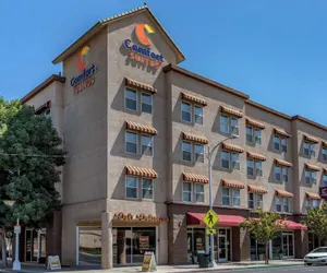 Photo 2 - Comfort Suites Visalia Convention Center