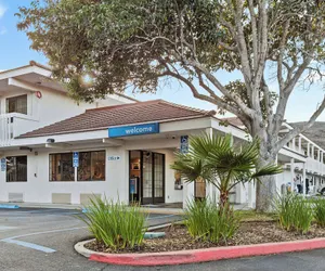 Photo 2 - Motel 6 San Luis Obispo, CA - South