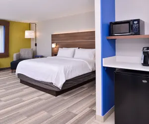 Photo 5 - Holiday Inn Express Hotel & Suites Elgin by IHG