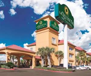 Photo 2 - La Quinta Inn & Suites by Wyndham Beaumont West