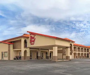 Photo 2 - Red Roof Inn Bowling Green