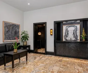 Photo 3 - Hotel Royal