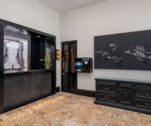 Photo 2 - Hotel Royal