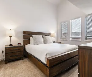 Photo 4 - Crestview Condominiums by All Seasons Resort Lodging