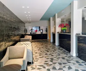 Photo 3 - Red Carpet Inn Airport and Cruise Port Hotel Fort Lauderdale
