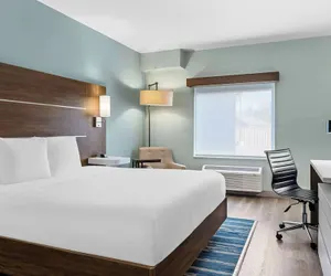 Photo 4 - Best Western Executive Inn