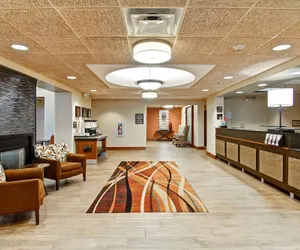 Photo 5 - Hampton Inn & Suites Leesburg