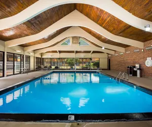 Photo 2 - Best Western Prairie Inn & Conference Center