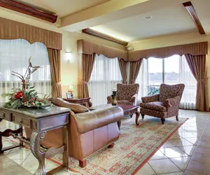 Photo 4 - Clarion Suites