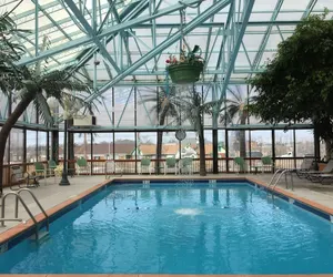 Photo 2 - Wildwood Inn Tropical Dome & Theme Suites