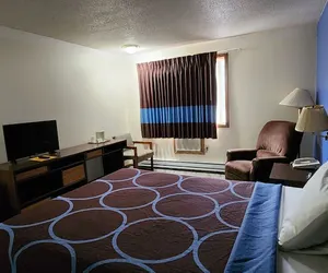 Photo 5 - Hotel Iron Mountain Inn & Suites