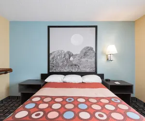 Photo 4 - Super 8 by Wyndham Henderson North East Denver