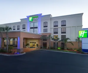 Photo 2 - Holiday Inn Express & Suites Jacksonville Airport, an IHG Hotel