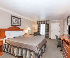Photo 4 - Travelodge by Wyndham Sylmar CA
