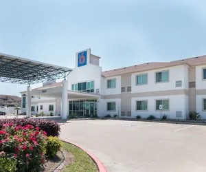 Photo 2 - Motel 6 Hillsboro, TX