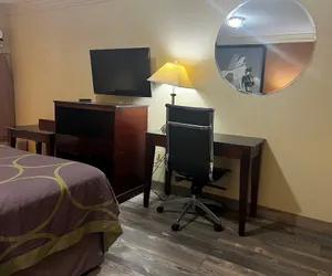 Photo 4 - Express Inn & Suites