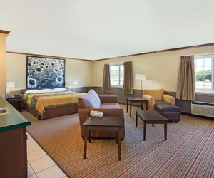 Photo 5 - Super 8 by Wyndham New Hampton