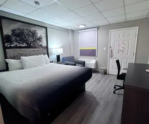 Photo 4 - Super 8 by Wyndham Fredericksburg