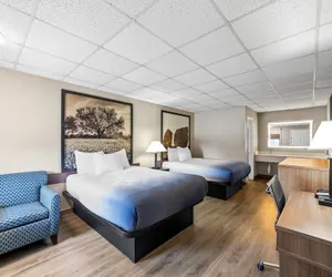 Photo 5 - Super 8 by Wyndham Fredericksburg
