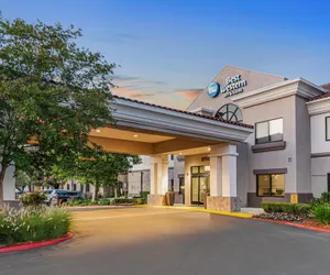 Photo 2 - Best Western Valencia/Six Flags Inn & Suites