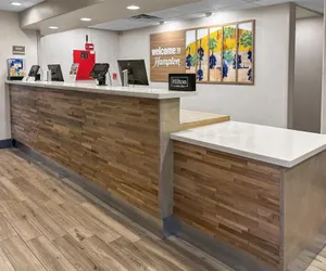 Photo 3 - Hampton Inn & Suites Harlingen