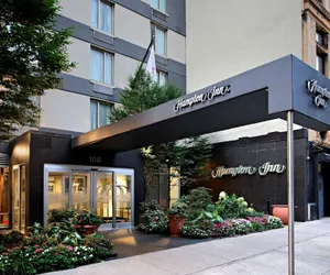 Photo 2 - Hampton Inn Manhattan-Chelsea