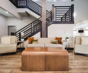 Photo 5 - Quality Suites Houston Hobby Airport