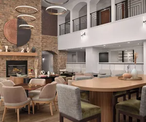 Photo 3 - Hampton Inn & Suites Paso Robles