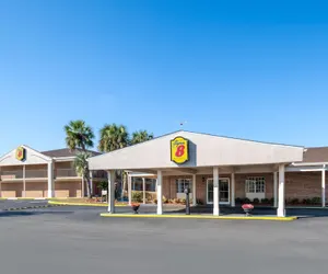 Photo 2 - Super 8 by Wyndham Lake City