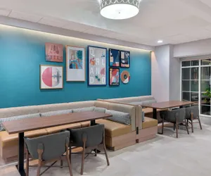 Photo 3 - Homewood Suites By Hilton Orlando-Nearest Universal Studios