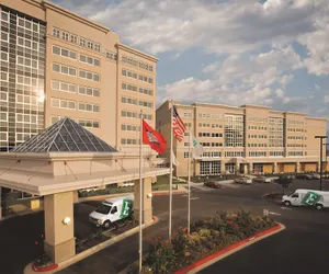 Photo 2 - Embassy Suites Northwest Arkansas - Hotel, Spa & Convention