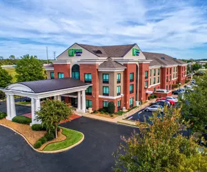 Photo 2 - Holiday Inn Express Hotel & Suites Memphis Southwind, an IHG Hotel