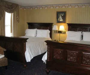 Photo 4 - The Inn at Saratoga