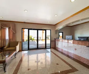 Photo 4 - SureStay Hotel by Best Western Falfurrias