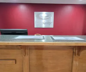 Photo 5 - Econo Lodge Villa Rica