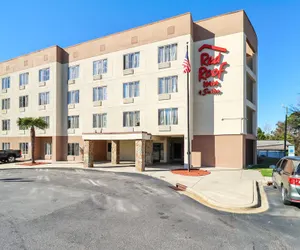 Photo 2 - Red Roof Inn & Suites Fayetteville - Fort Bragg