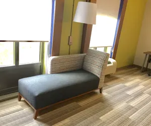 Photo 5 - Holiday Inn Express & Suites Houston - Memorial Park Area, an IHG Hotel