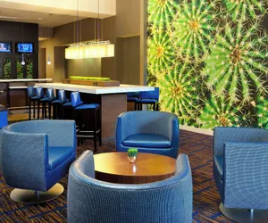 Photo 2 - Courtyard by Marriott Houston Downtown/Convention Center