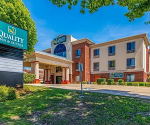 Photo 2 - Quality Inn & Suites Lampasas