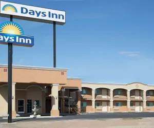 Photo 2 - Days Inn by Wyndham El Centro