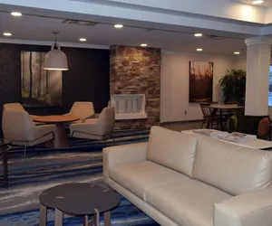 Photo 2 - Fairfield Inn and Suites by Marriott Youngstown Austintown