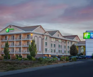 Photo 2 - Holiday Inn Express & Suites Richland, an IHG Hotel