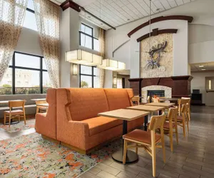 Photo 4 - Hampton Inn & Suites San Marcos
