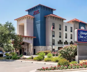 Photo 2 - Hampton Inn & Suites San Marcos