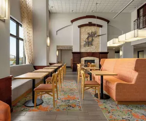 Photo 3 - Hampton Inn & Suites San Marcos
