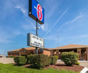 Photo 2 - Motel 6 Marion, IL