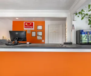 Photo 5 - Econo Lodge Lee - Great Barrington