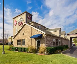 Photo 2 - Best Western Plus Tulsa Inn & Suites