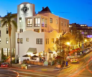 Photo 2 - La Pensione Hotel